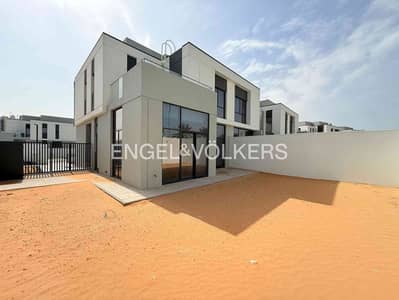 4 Bedroom Townhouse for Rent in Al Furjan, Dubai - Fully Upgraded > Corner Unit > Park-Backing