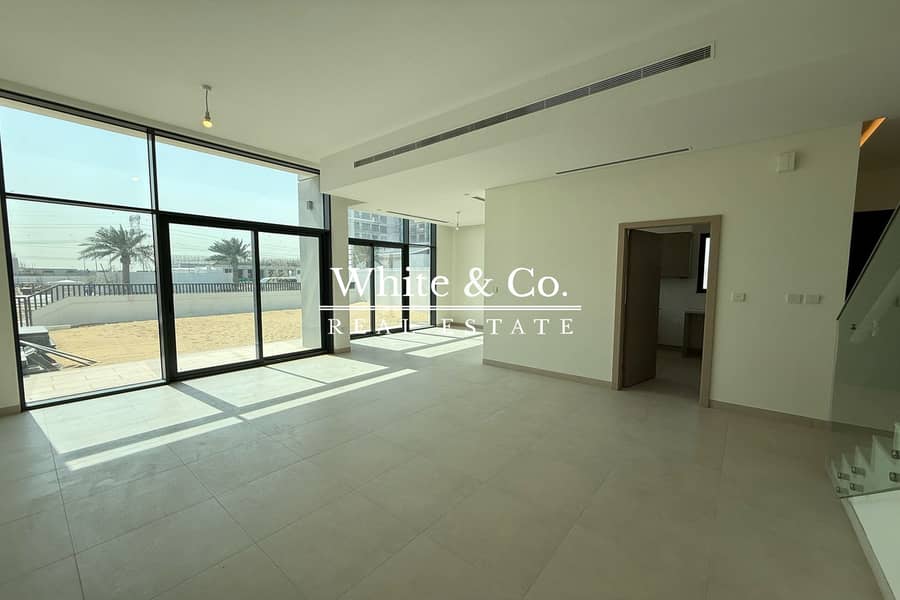 Single Row | Corner Plot Type A | Vacant Single Row | Corner Plot Type A | Vacant