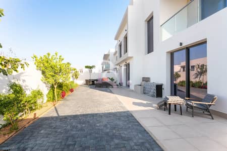 雅斯岛， 阿布扎比 4 卧室联排别墅待售 - yas-acres-yas-island-abu-dhabi-backyard-garden (2). JPG