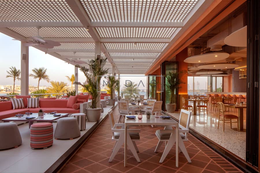 15 La Coco-Terrace-Inside. jpg