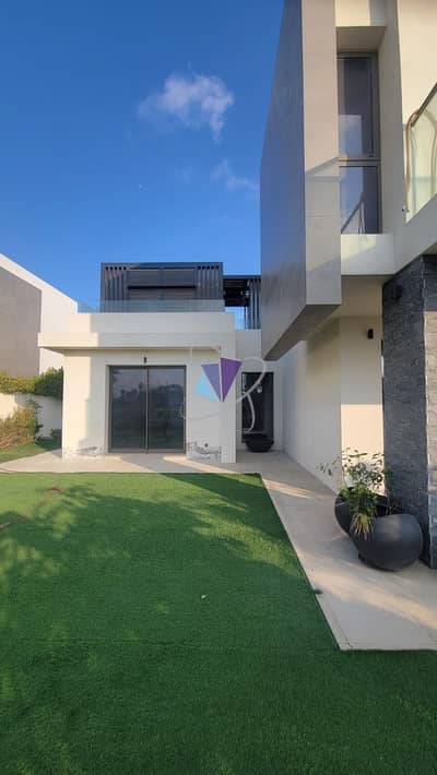 LUXURY VILLA / PTIVATE GARDEN / WATER FOUNTAIN /SINGLE ROW