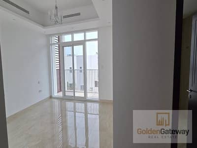 Luxurious Villa | Single row |Near park