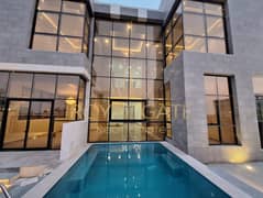vacant I Stunning 5BR+M Villa | Private Pool
