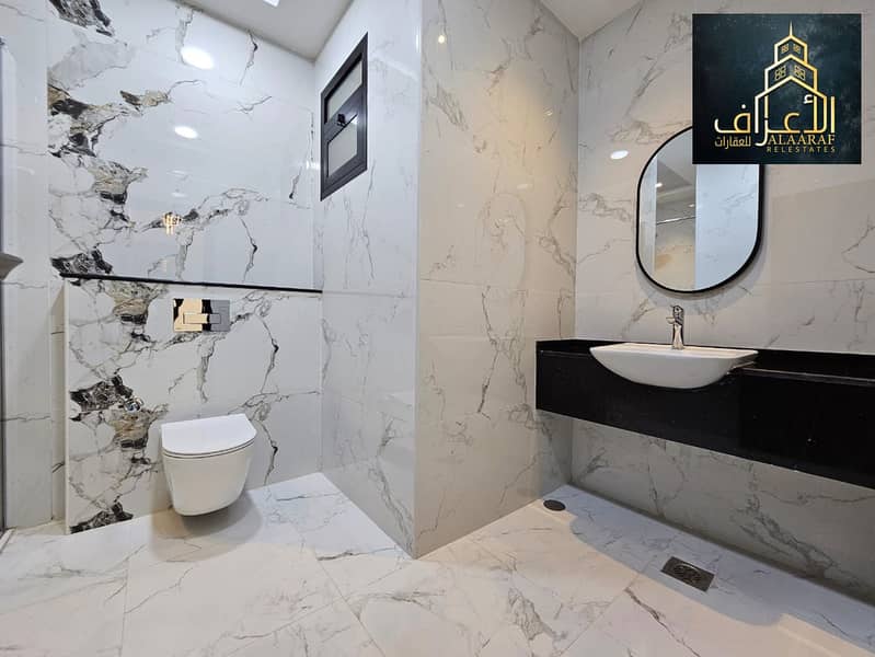 9 8abbad5f-5f7e-4874-b689-111db04754df. jpg