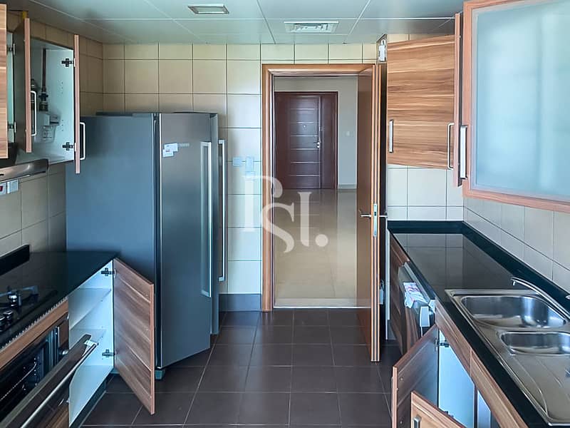 9 beach-tower-al-reem-island-abu-dhabi-kitchen (1). JPG