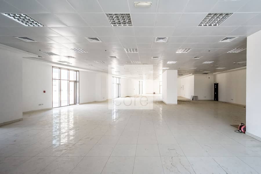Ideal Location | Fitted Retail Space Ideal Location | Fitted Retail Space