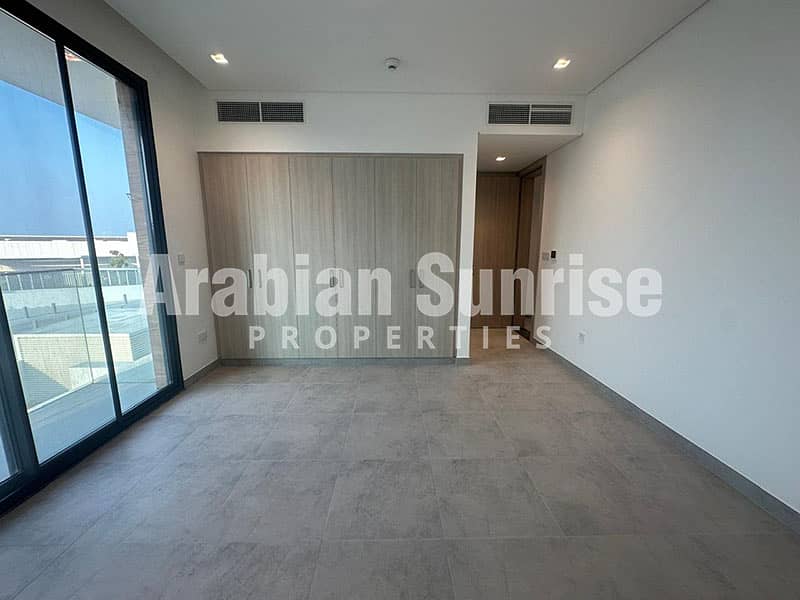 10 The-Dunes-V-114-5BR-Bedroom-3. jpg