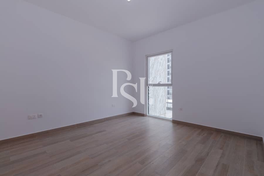 9 building-5-waters-edge-yas-island-abu-dhabi-bedroom (7). JPG
