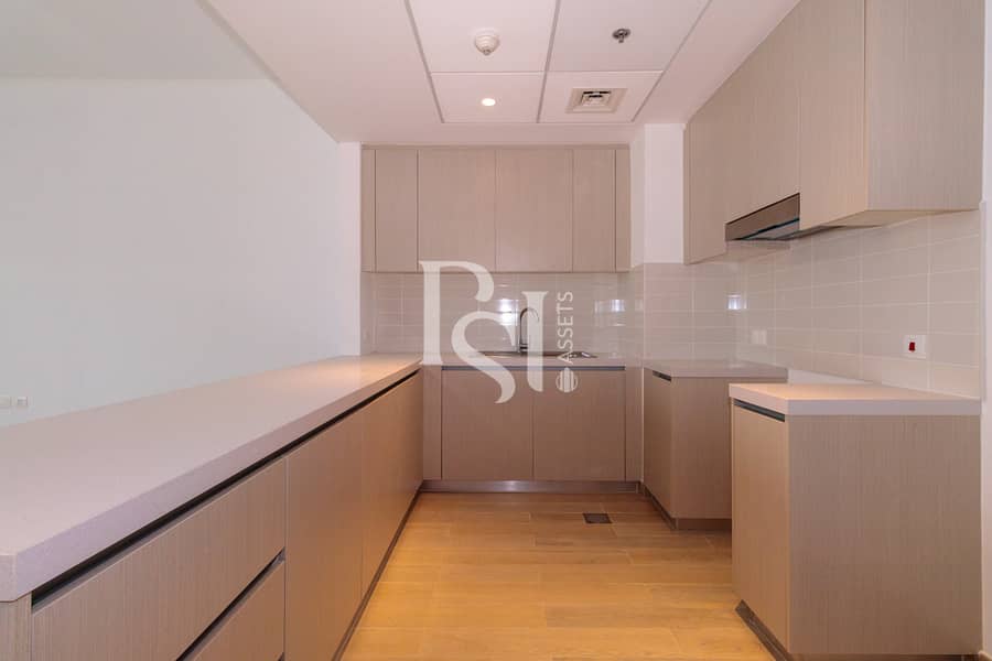 13 building-5-waters-edge-yas-island-abu-dhabi-kitchen (1). JPG