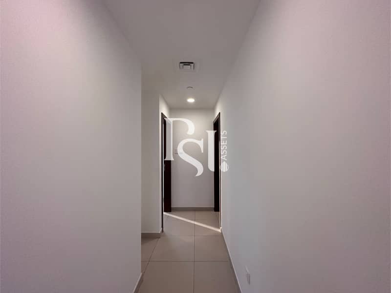 14 Gate tower -3Bedroom maid, reem island (20). jpg