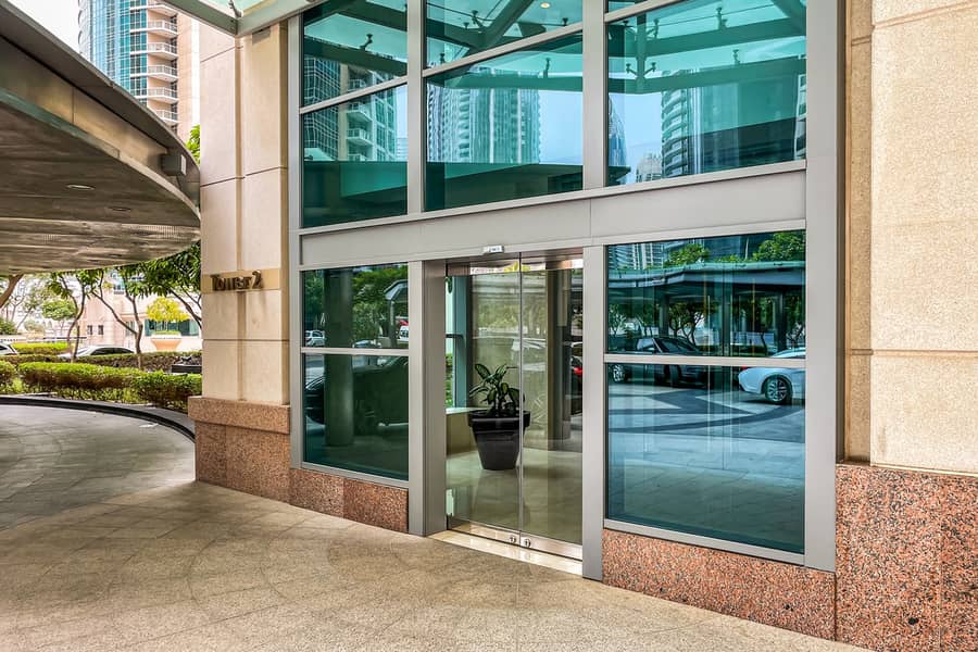 22 Building-entrance-29blvd. jpg