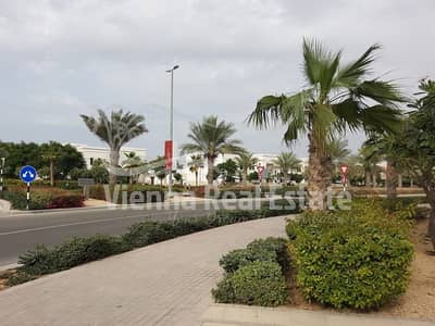 Sale 2 BR Townhouse in Al Ghadeer 1.45 Sale 2 BR Townhouse in Al Ghadeer 1.45