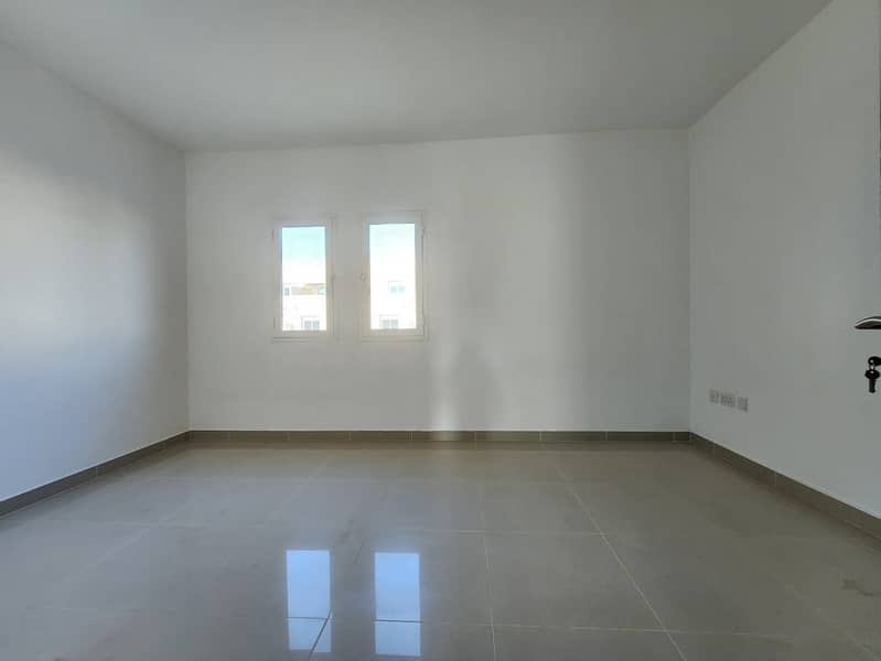 6 WhatsApp Image 2024-11-03 at 11.34. 49 AM. jpeg