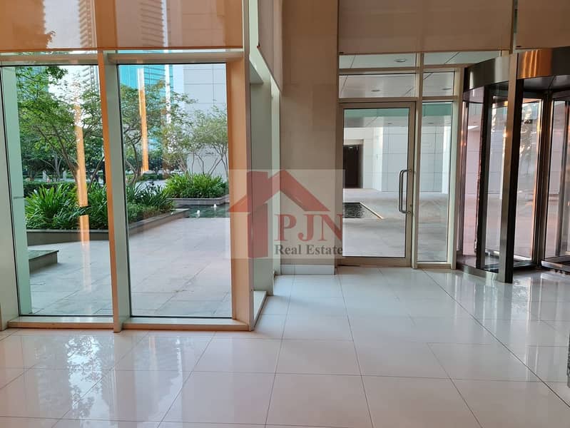 37 mh1 lobby 3. jpg