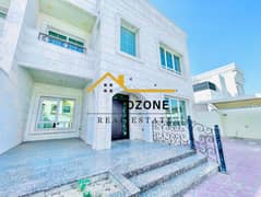 فیلا في حوشي 4 غرف 145000 درهم - 10981960