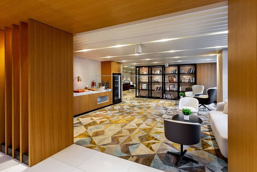 11 Banquets - Foyer - 01. JPG