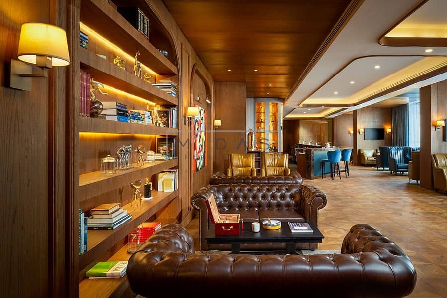 12 Cigar Lounge. JPG