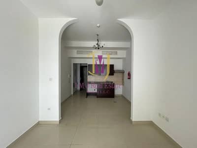 UNFURNISHED STUDIO | MID FLOOR | INVESTOR DEAL