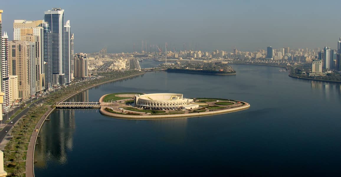 5 Al_Majaz_Amphitheatre_of_Sharjah_(UAE)_01. jpg