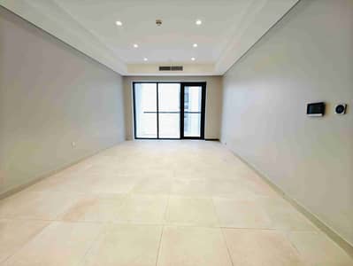 SPACIOUS 1-BHK // NEAT & CLEAN // CLOSE TO METRO