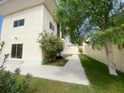 Huge Independent with Private Pool | Garden