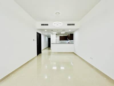 Gallery Detail: Book Now Luxury Apartment Near To Metro Station