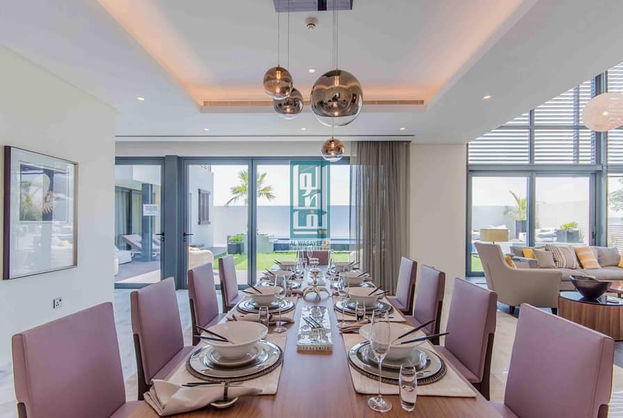 Live the luxury 4 BR villa on Dubai Canal. Live the luxury 4 BR villa on Dubai Canal.