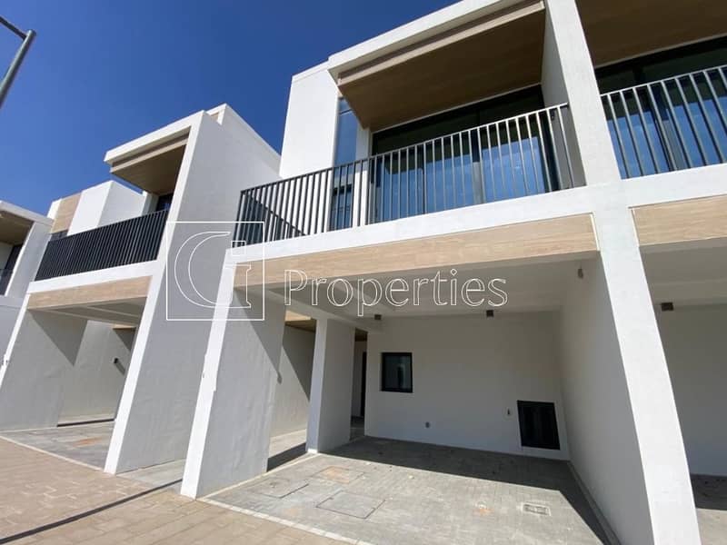 Spacious Layout | Corner Unit | Near Amenities Spacious Layout | Corner Unit | Near Amenities