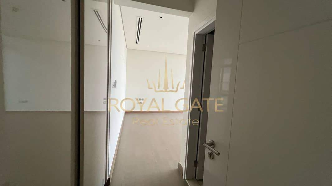 4 35ce6cc2-1f29-490f-8d7a-0de0806568a9. jpg