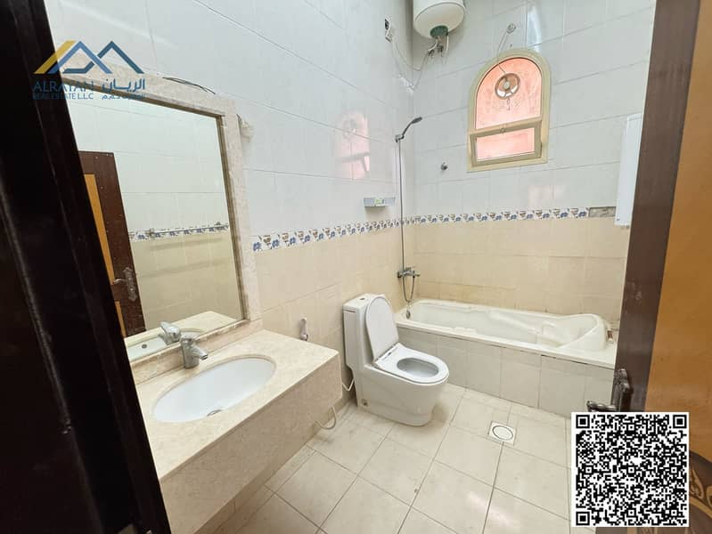 9 20b13de9-56b0-4753-8afe-26c785f847b9. jpg