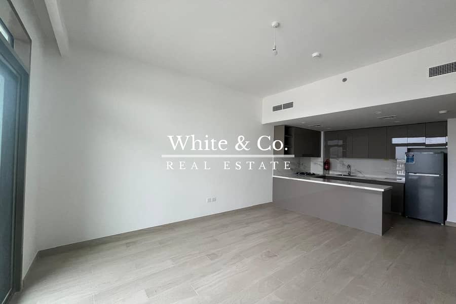 spacious Brand New | Chiller Free spacious Brand New | Chiller Free