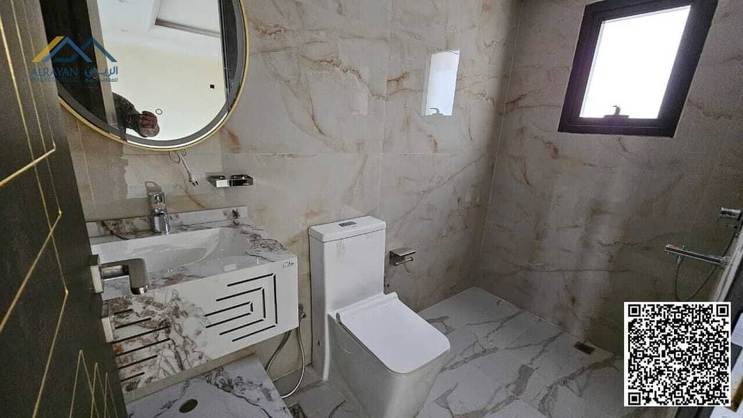 28 fe8bd4ba-8f91-48f3-9b38-83e32e5e3cb1. jpg