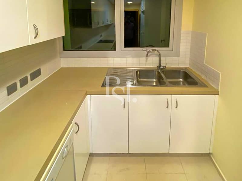 7 Al-Raha-Beach-Al-Muneera-Abu-Dhabi-kitchen. jpg