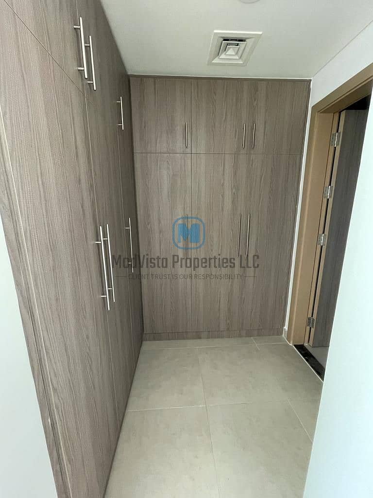 12 9ed2b0c1-62db-4de7-9894-b167d74dc378. jpg
