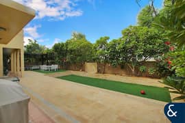 5 Bedroom | Stunning garden I Available April