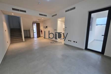 3 Bedroom Townhouse for Rent in Yas Island, Abu Dhabi - Single Row | End Unit | Near Playground |