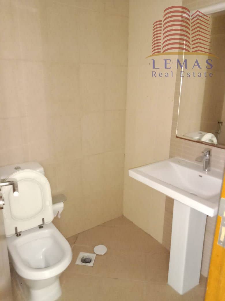 10 2be5d47a-9b9d-4c12-b157-5b32de1bcc44. jpg