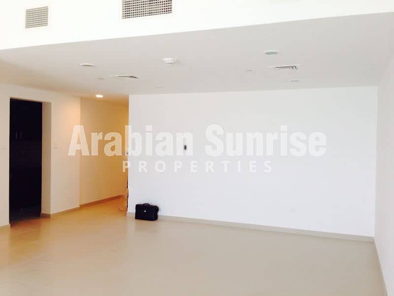 2 Gate Tower 2- T2-5808-2+M- Living. jpg