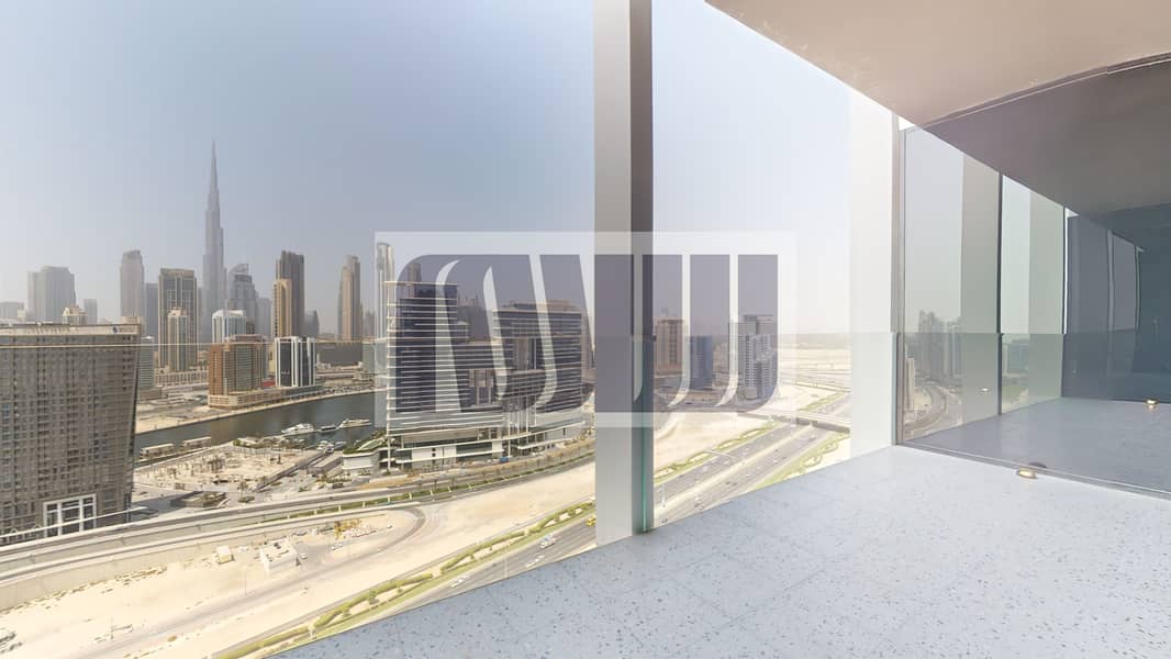 9 UPSIDE-Living-The-Suite-Burj-Khalifa-Views-09132023_085023. jpg