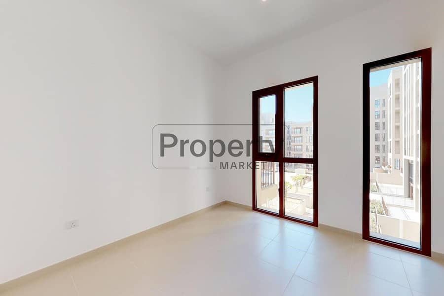 9 U-0747-Town-Square-Zahra-Breeze-4A-2BR-01302020_064220. jpg