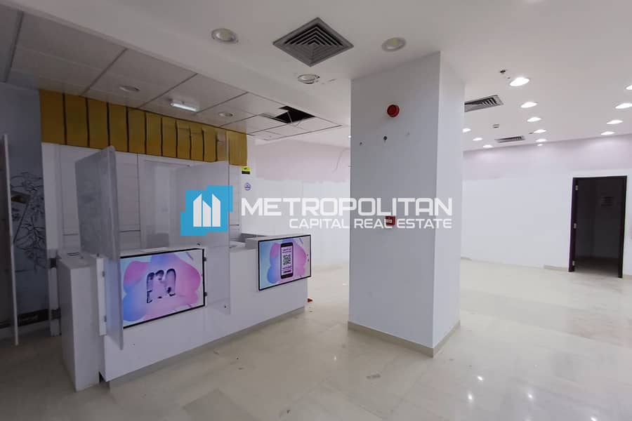 Sea View| Fully Fitted| Retail Space| 3 Payments Sea View| Fully Fitted| Retail Space| 3 Payments
