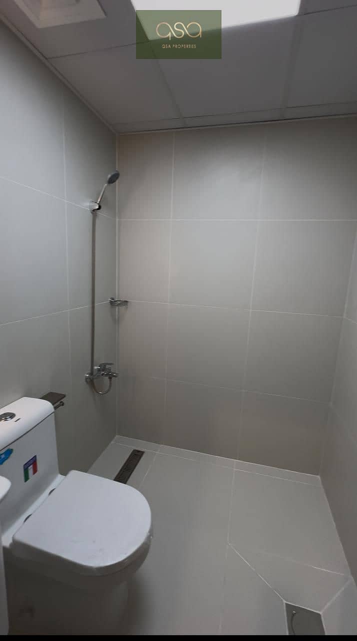 6 1f71c860-538c-44dd-bfd0-323de7be232a. jpg