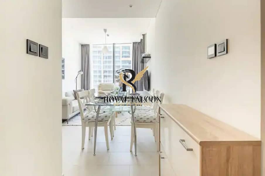 Fully Furnished - Vacant 1 Bedroom. Low Floor.