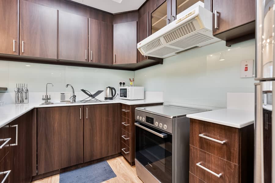8 Full Kitchen (1). jpeg