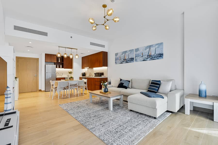 5 Living area photo 4. jpg