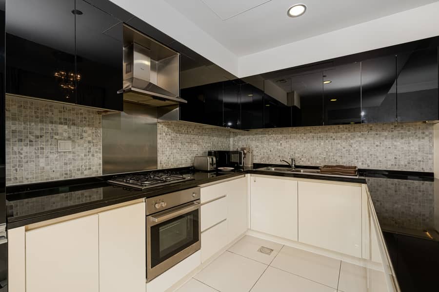 7 Full Kitchen (1). jpeg