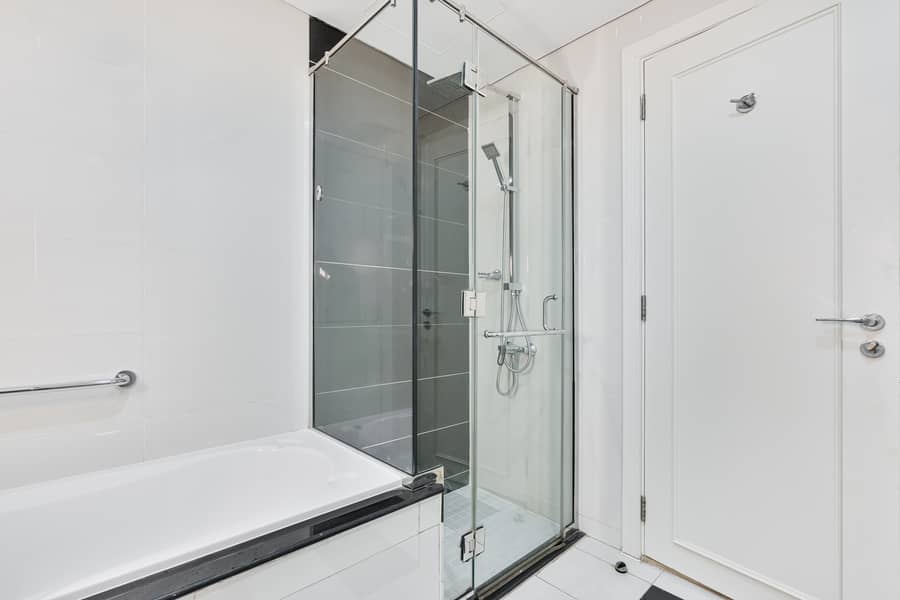 10 Bathroom 1 (1). jpeg