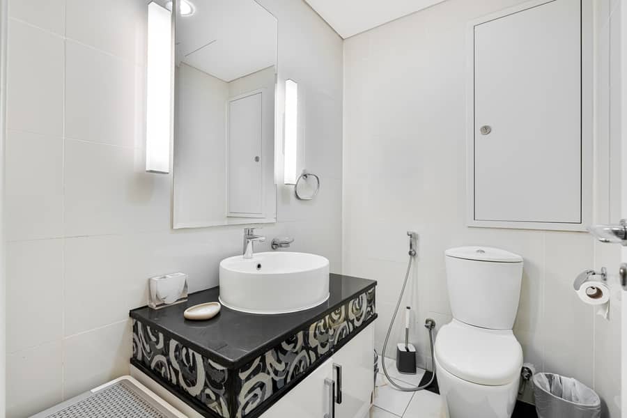 13 Bathroom 3. jpeg