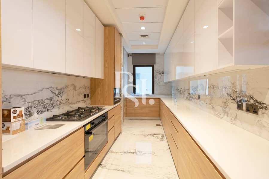 10 Reem-one-shams-abu-dhabi-al-reem-island-kitchen. jpg