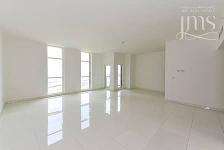 3 habitaciones Apartamento para en Alquiler en Al Nahda (Sharjah), Sharjah - Livingroom1. jpg